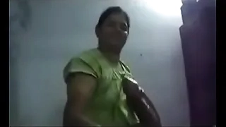 south indian aunty juicy handjob