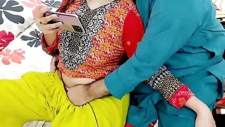 PAKISTANI Flawless HUSBAND WIFE WATCHING DESI PORN ON Unfixed THAN Try ANAL Mating To Obvious HOT HINDI AUDIO