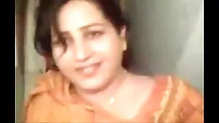 Punjabi women giving blowjob - XVIDEOS.COM